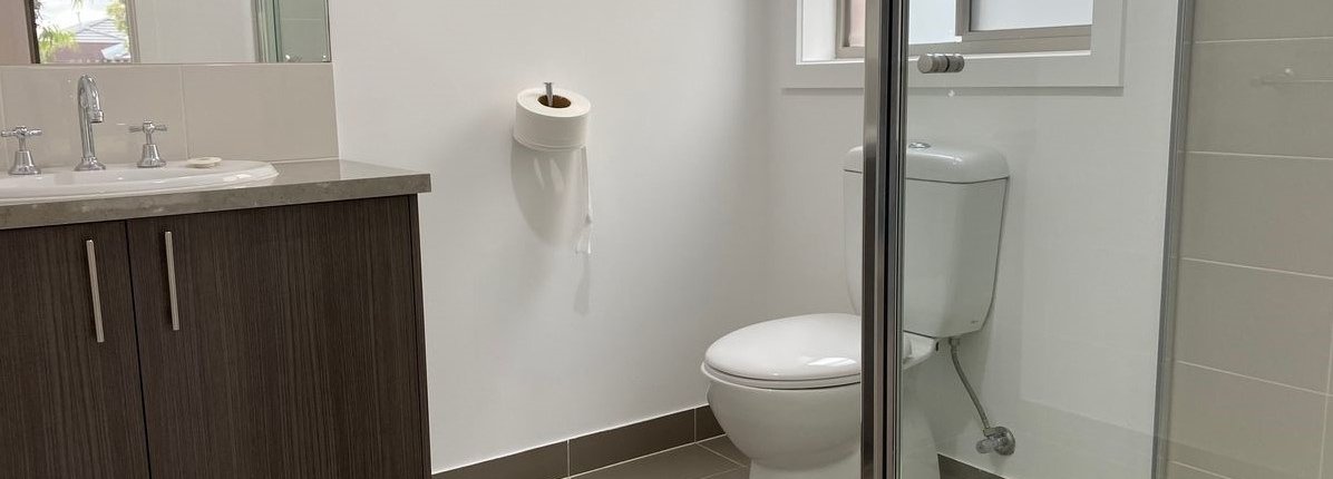 support-independent-living-epping-2-shower-room-felicity-holistic-care SIL house in Epping showing the bathroom