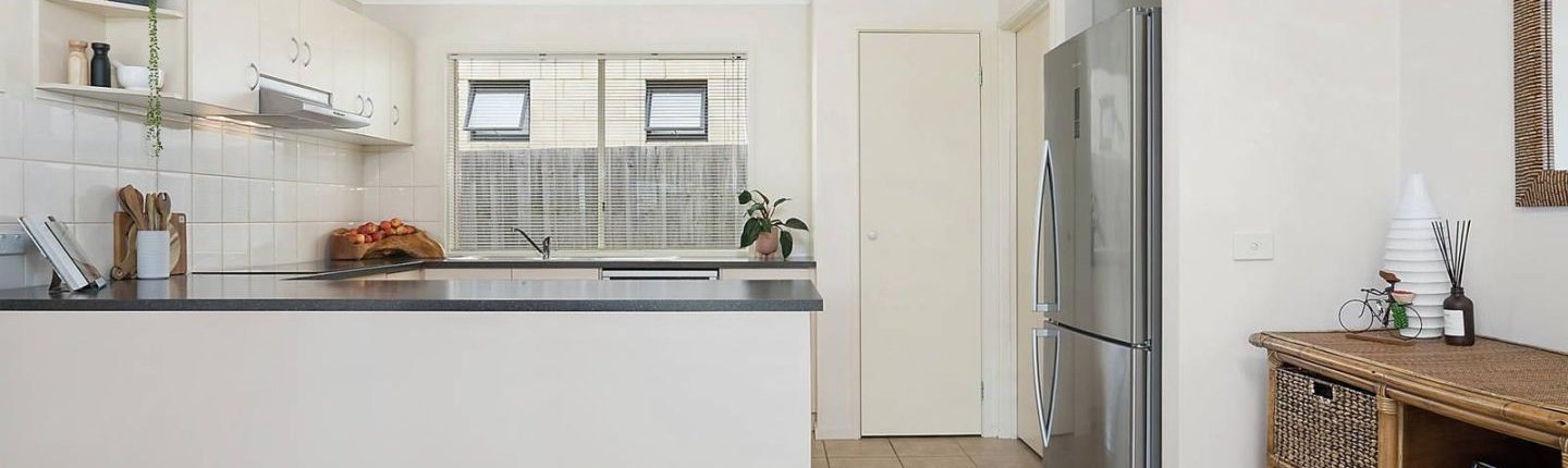 support-independent-living-sil-waurn-ponds-kitchen-felicity-holistic-care SIL house in Waurn Ponds showing the kitchen